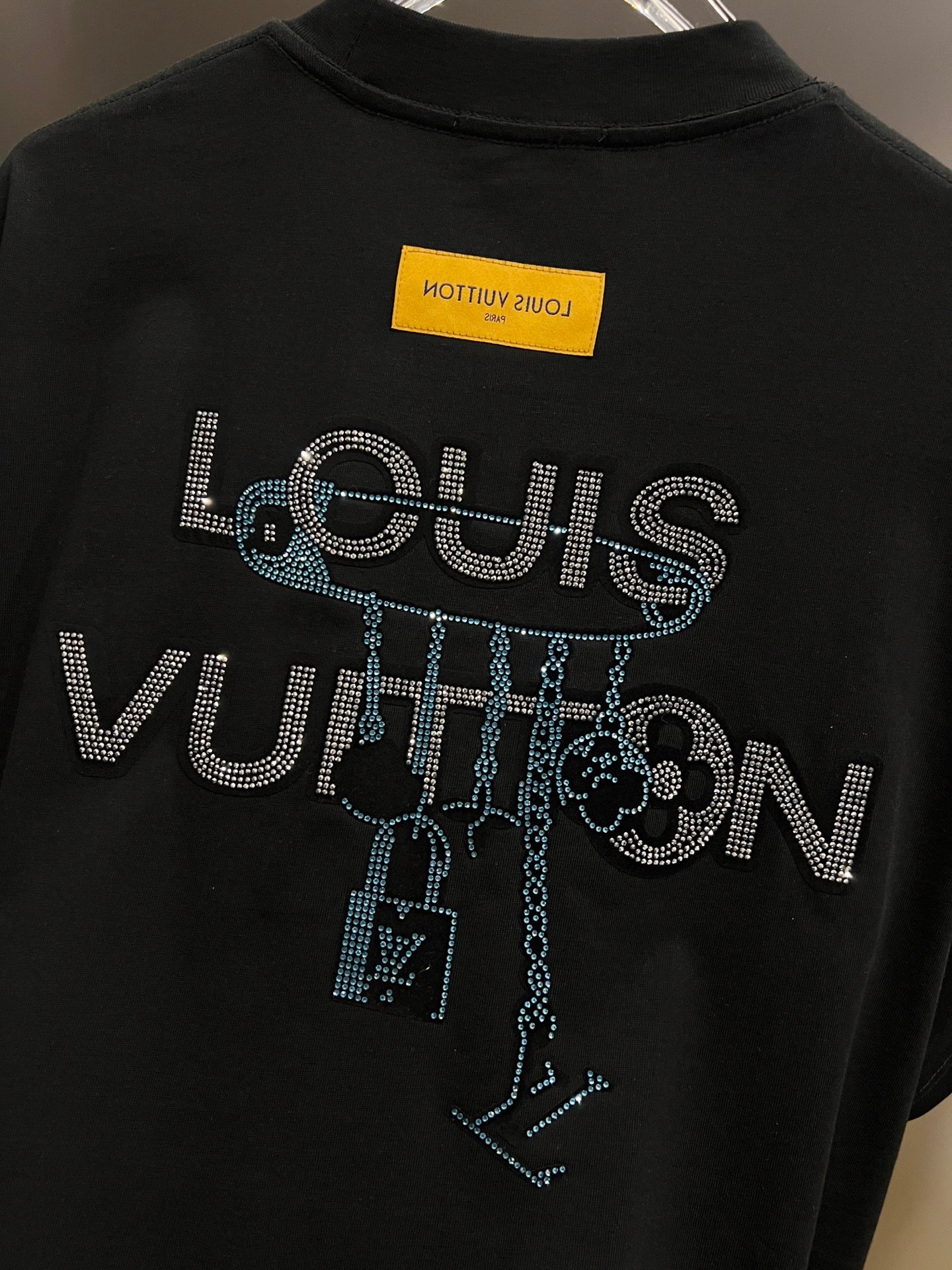 T-Shirt in Black