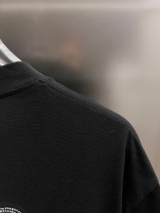T-Shirt in Black