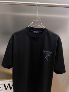 T-Shirt in Black