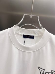 T-Shirt in Black