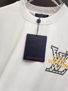T-Shirt in Black