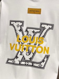T-Shirt in Black