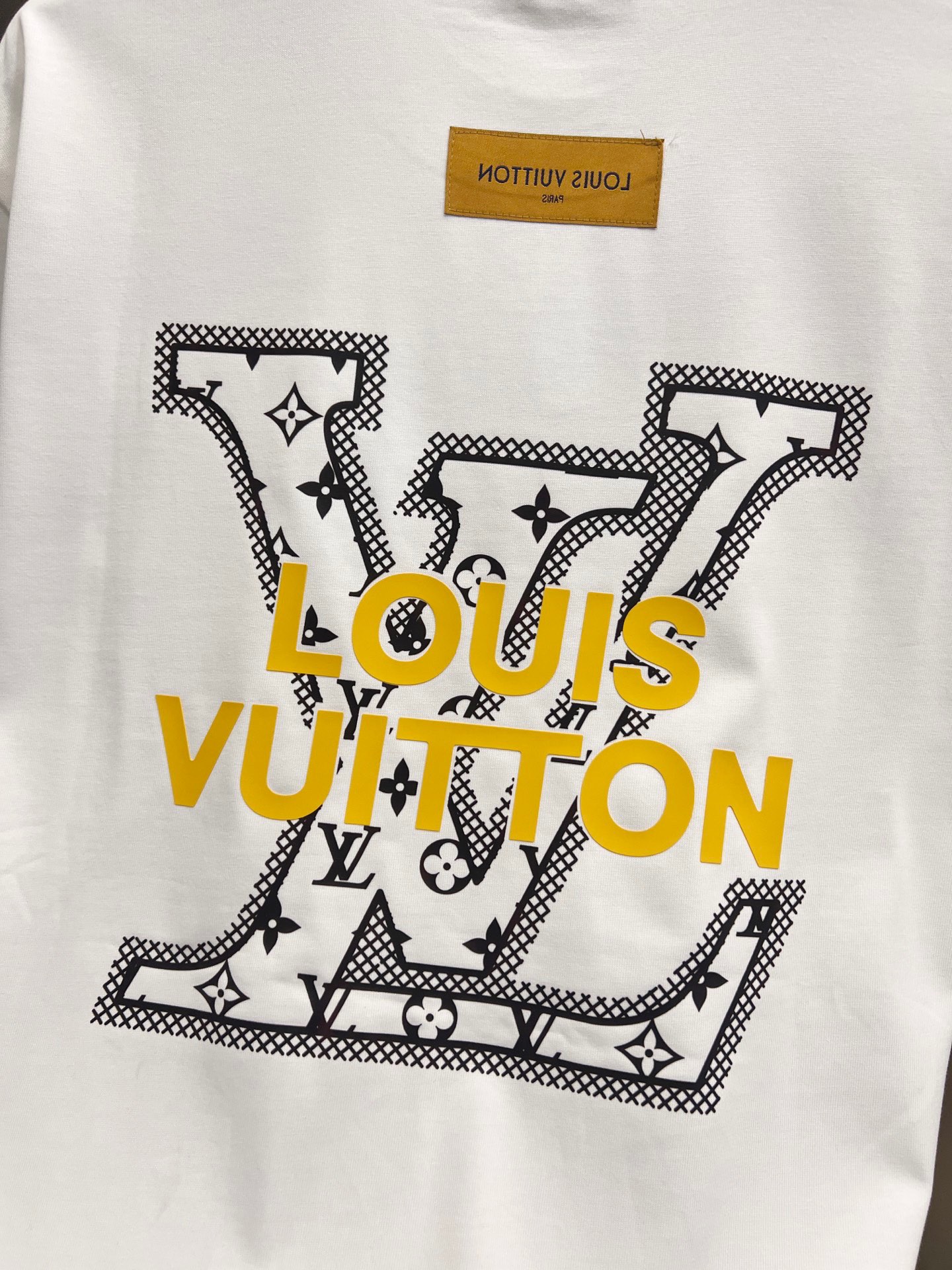 T-Shirt in Black