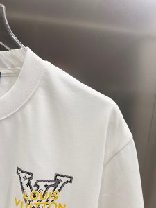 T-Shirt in Black