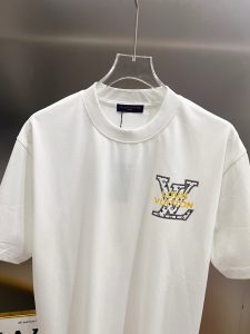 T-Shirt in Black