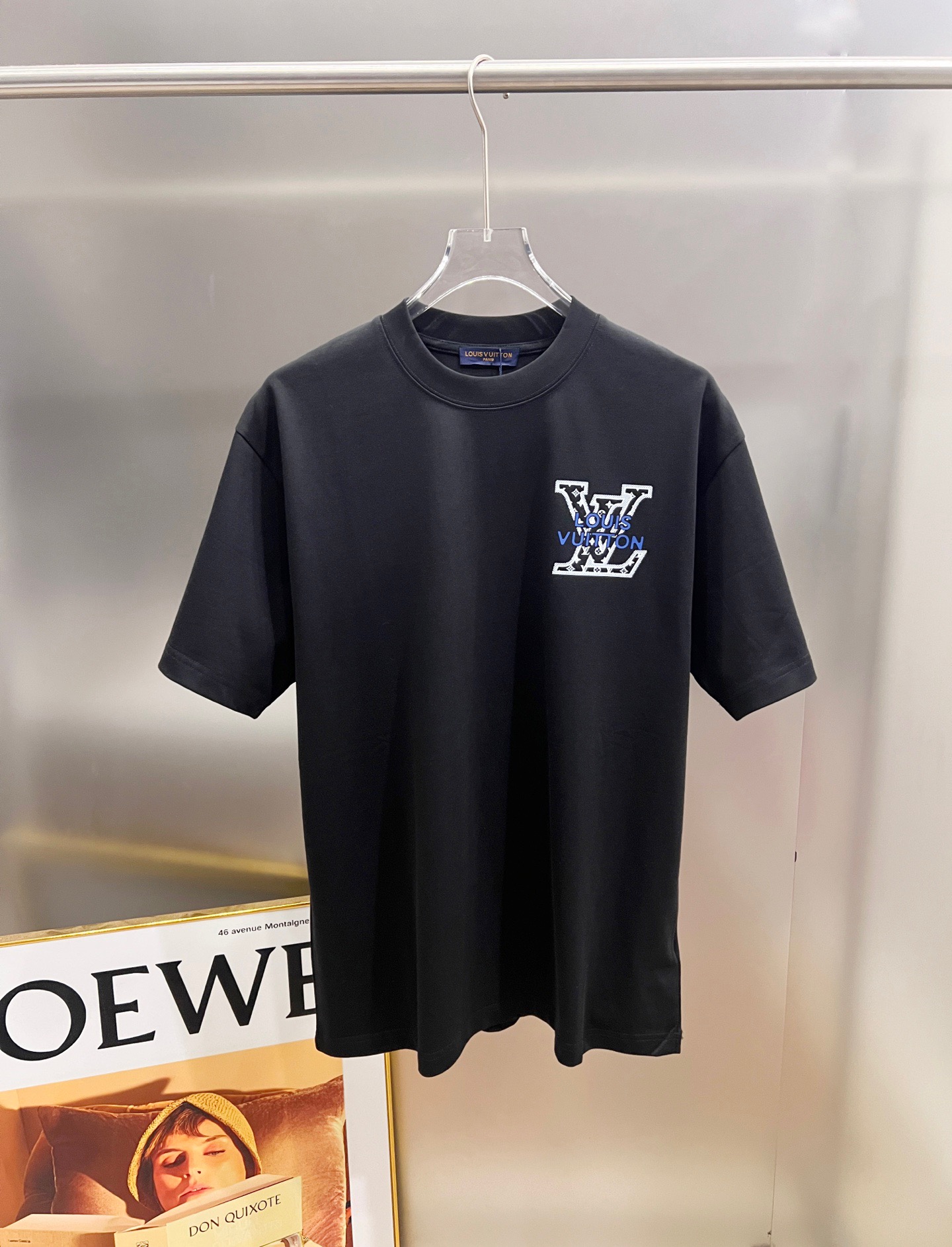 T-Shirt in Black