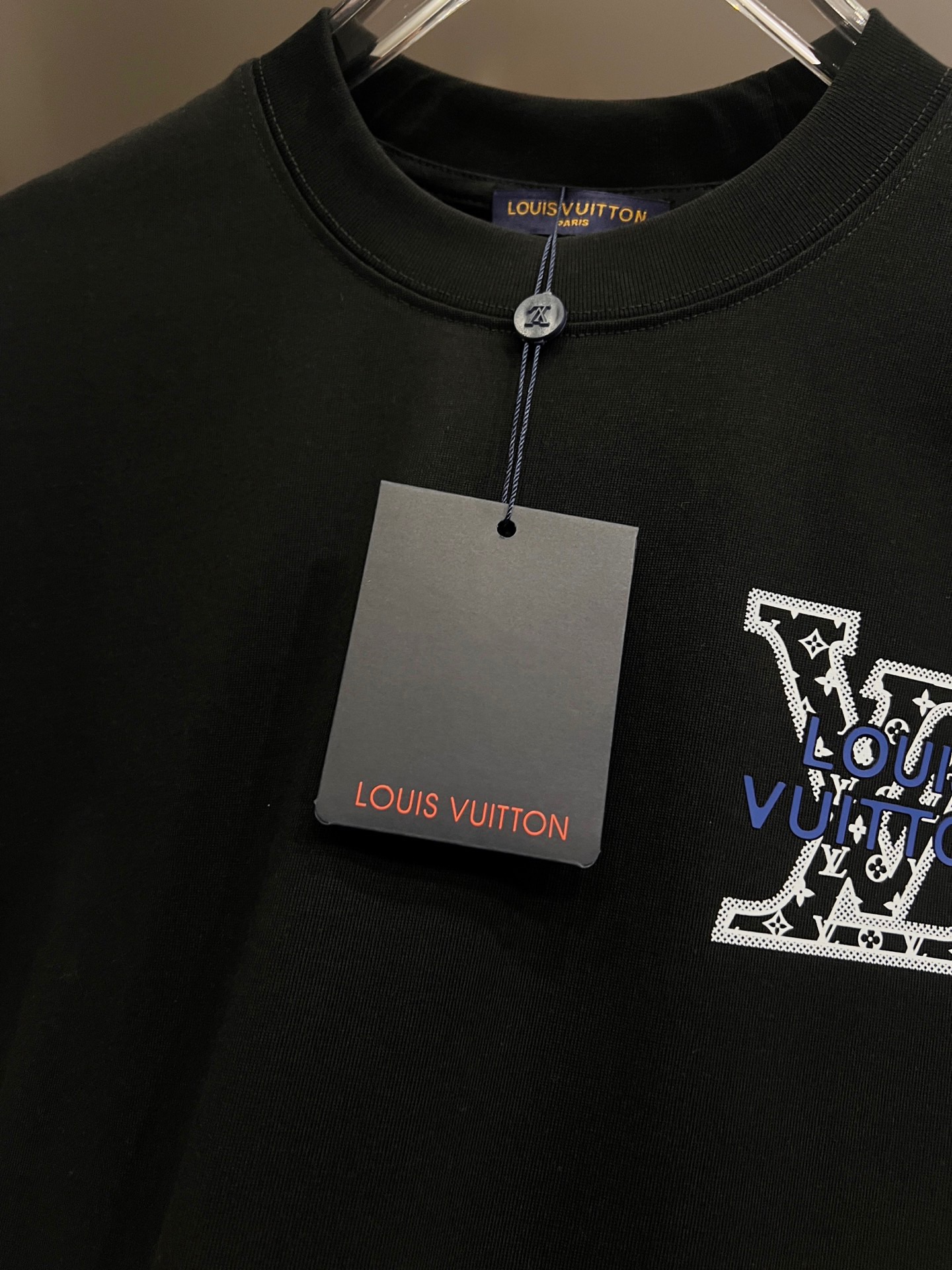 T-Shirt in Black