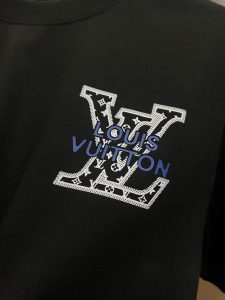 T-Shirt in Black