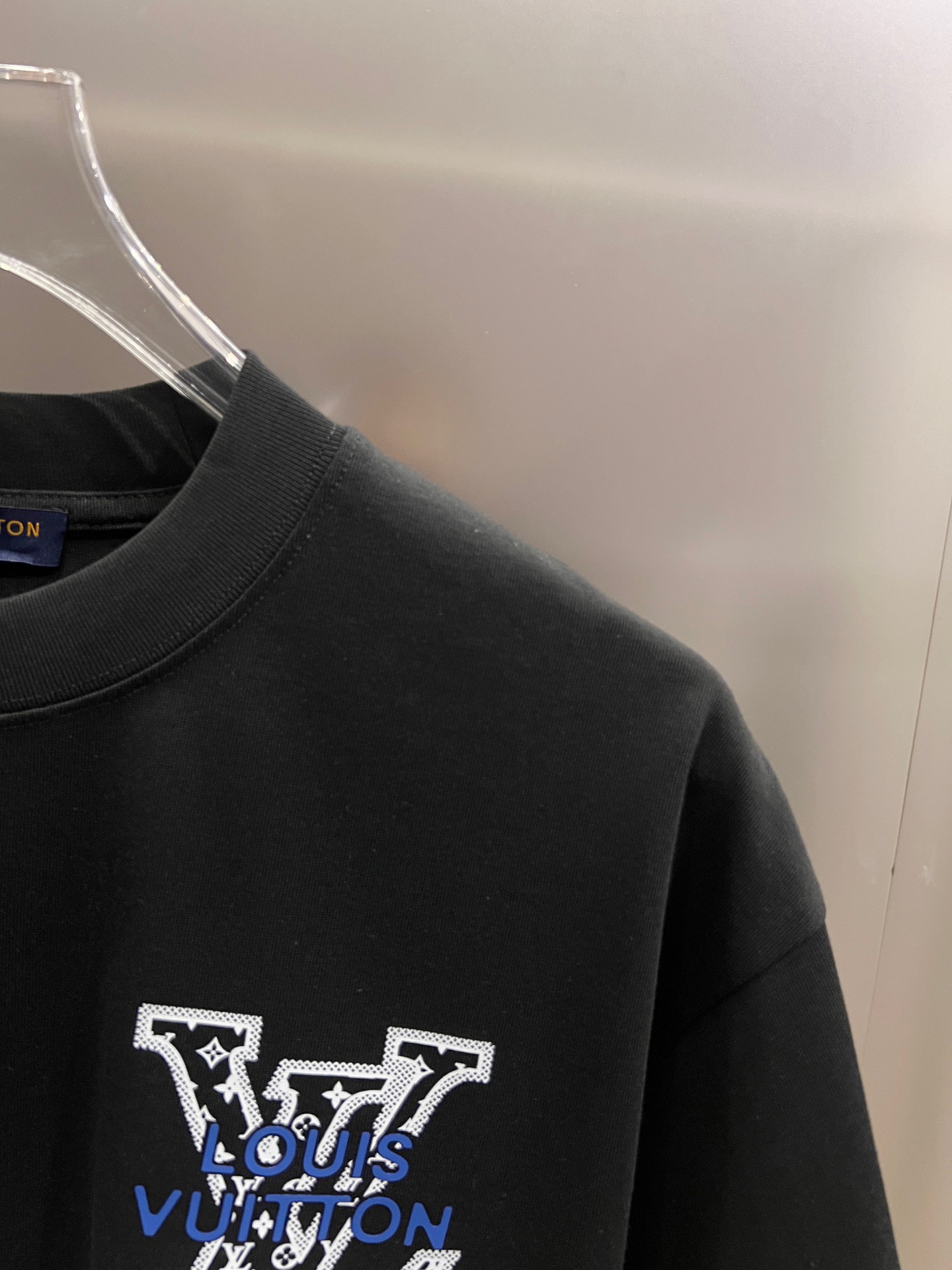 T-Shirt in Black