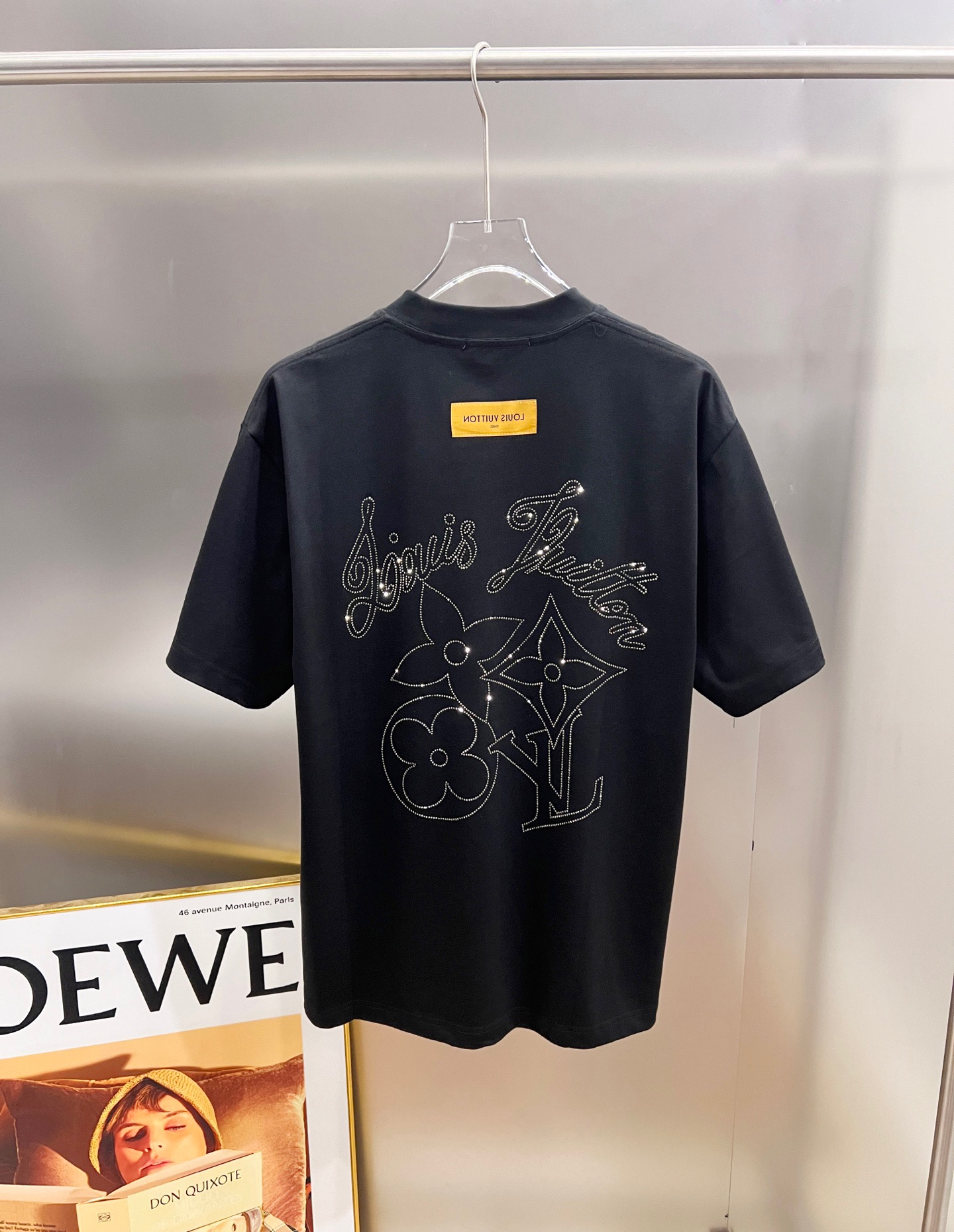 T-Shirt in Black