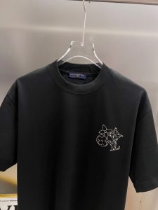 T-Shirt in Black