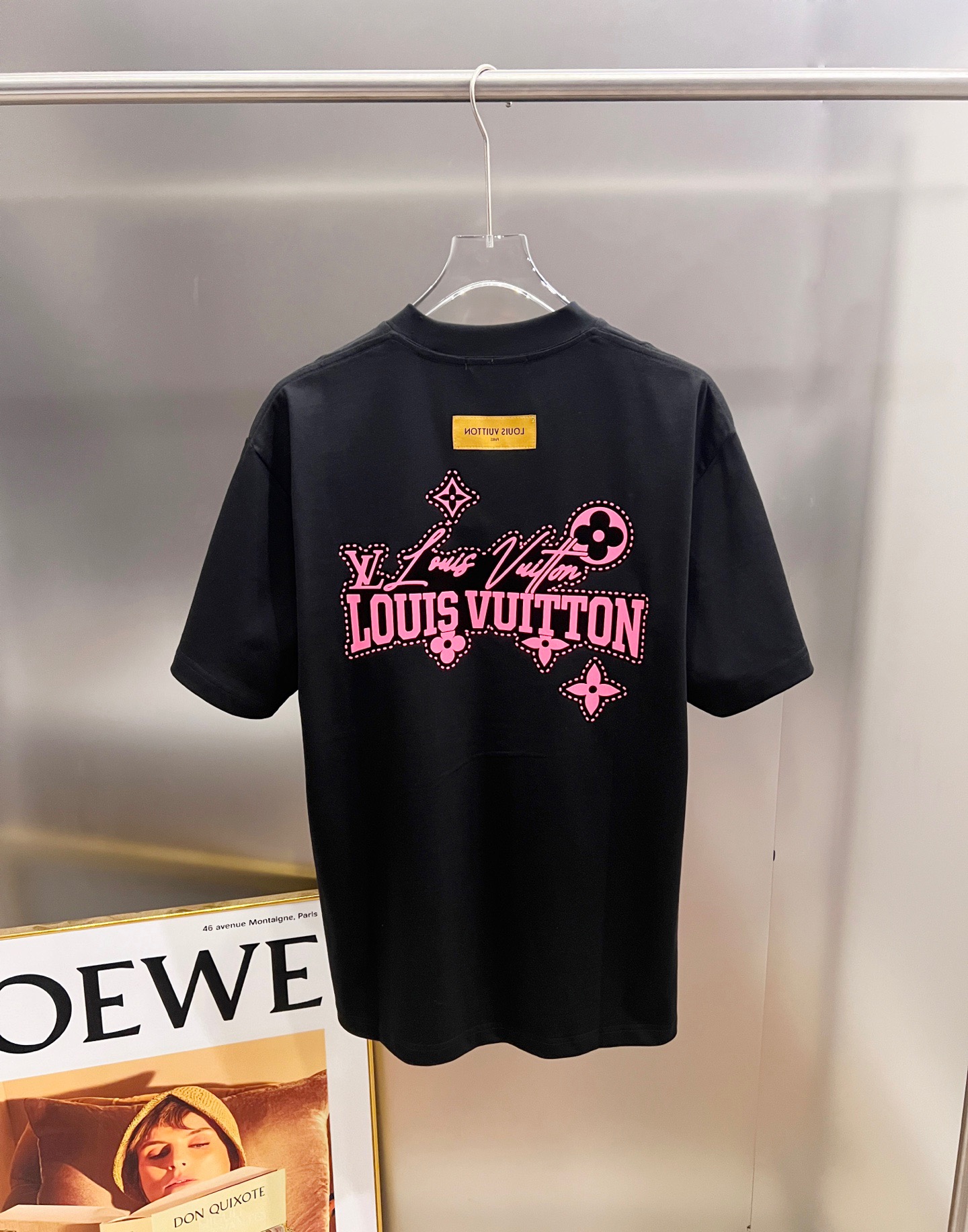T-Shirt in Black