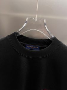 T-Shirt in Black
