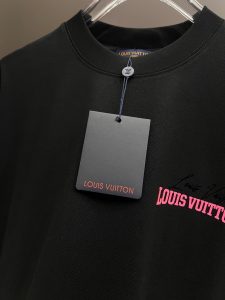 T-Shirt in Black
