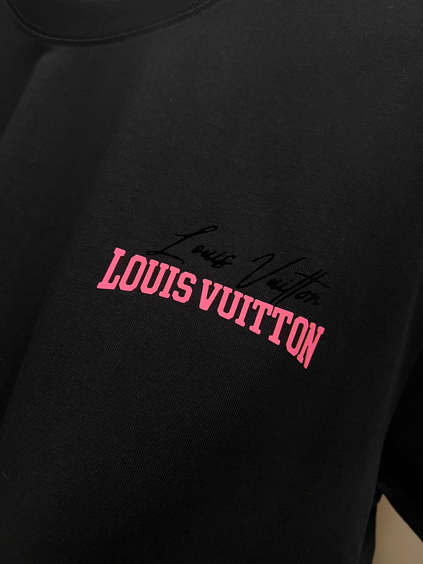T-Shirt in Black