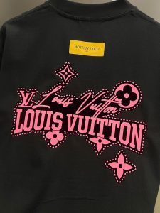 T-Shirt in Black