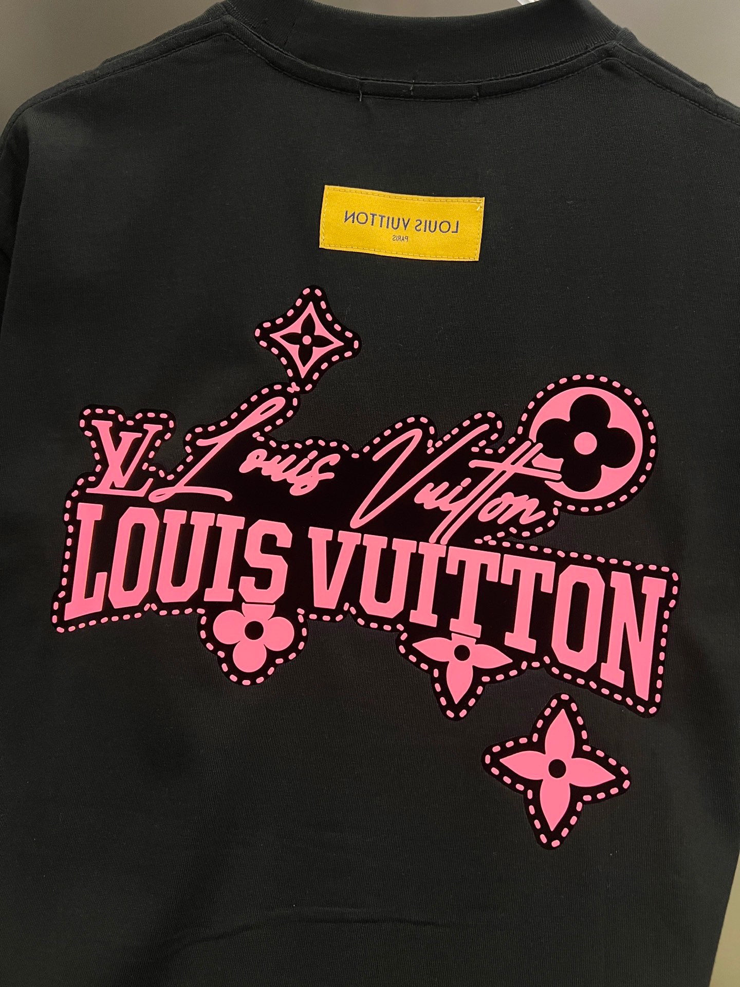 T-Shirt in Black