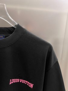 T-Shirt in Black