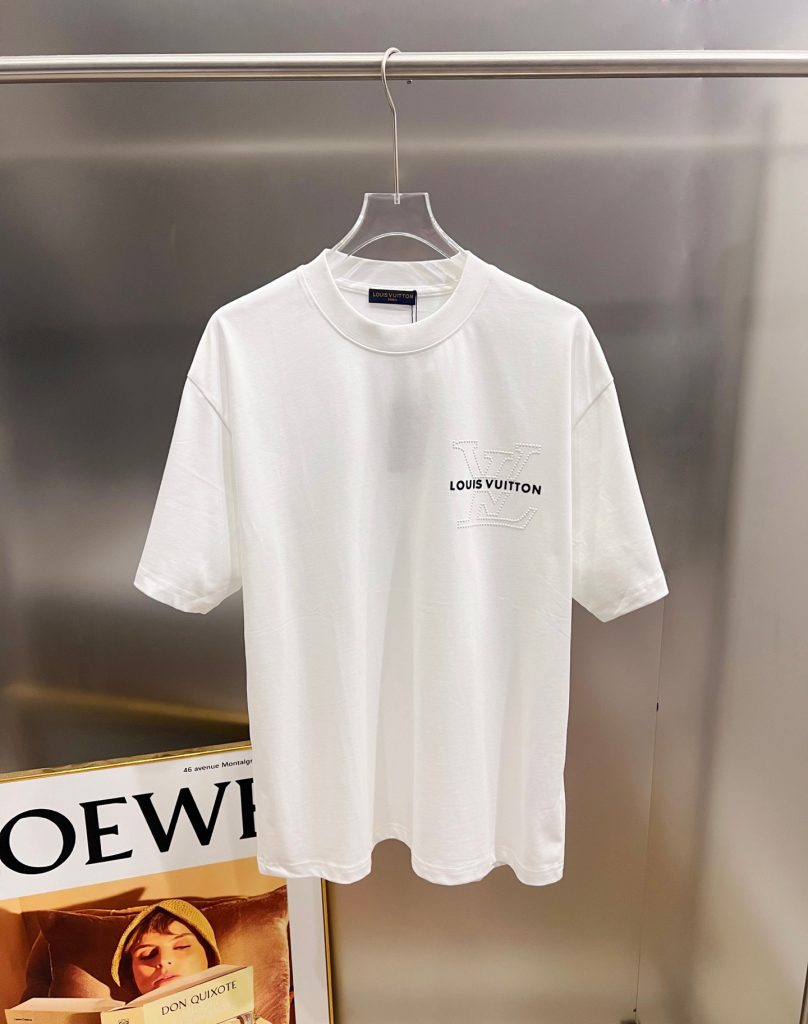 T-Shirt in Black