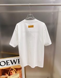 T-Shirt in Black