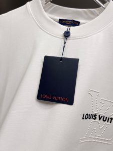 T-Shirt in Black