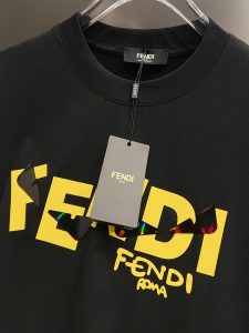 Fendi T-Shirt in Black