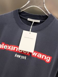 T-Shirt in Black