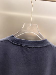 T-Shirt in Black