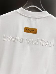 T-Shirt in Black