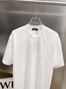 T-Shirt in Black