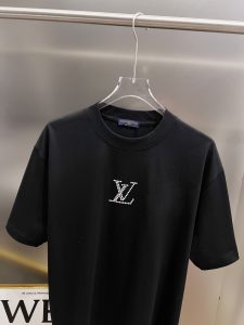 T-Shirt in Black