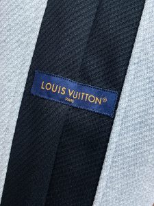 Louis Vuitton Pants