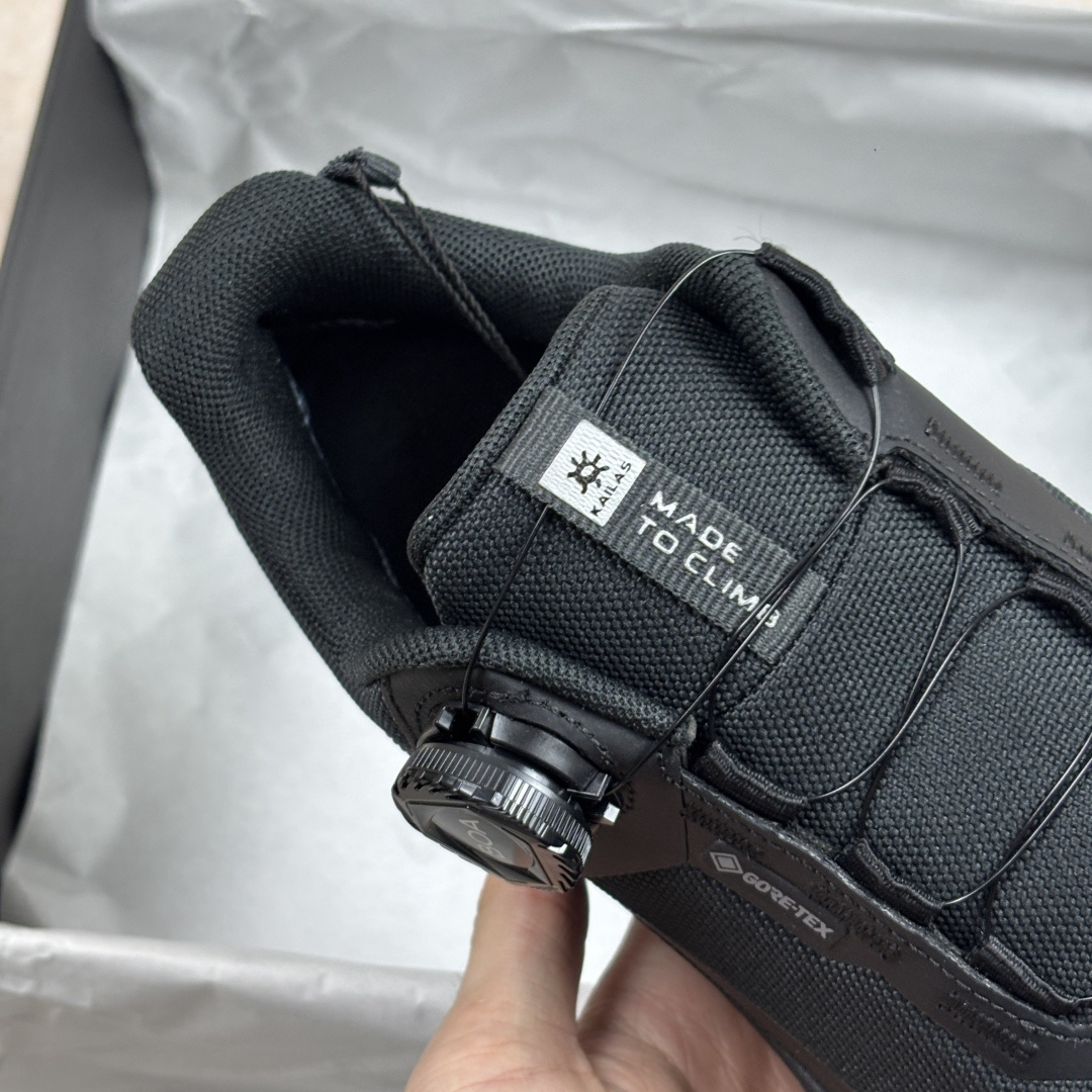 Shoes in Black
