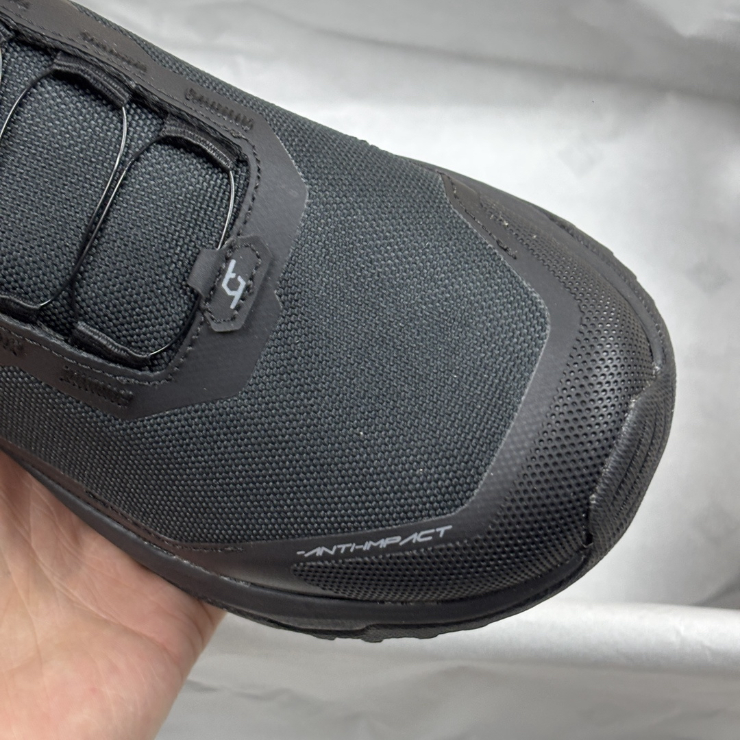 Shoes in Black