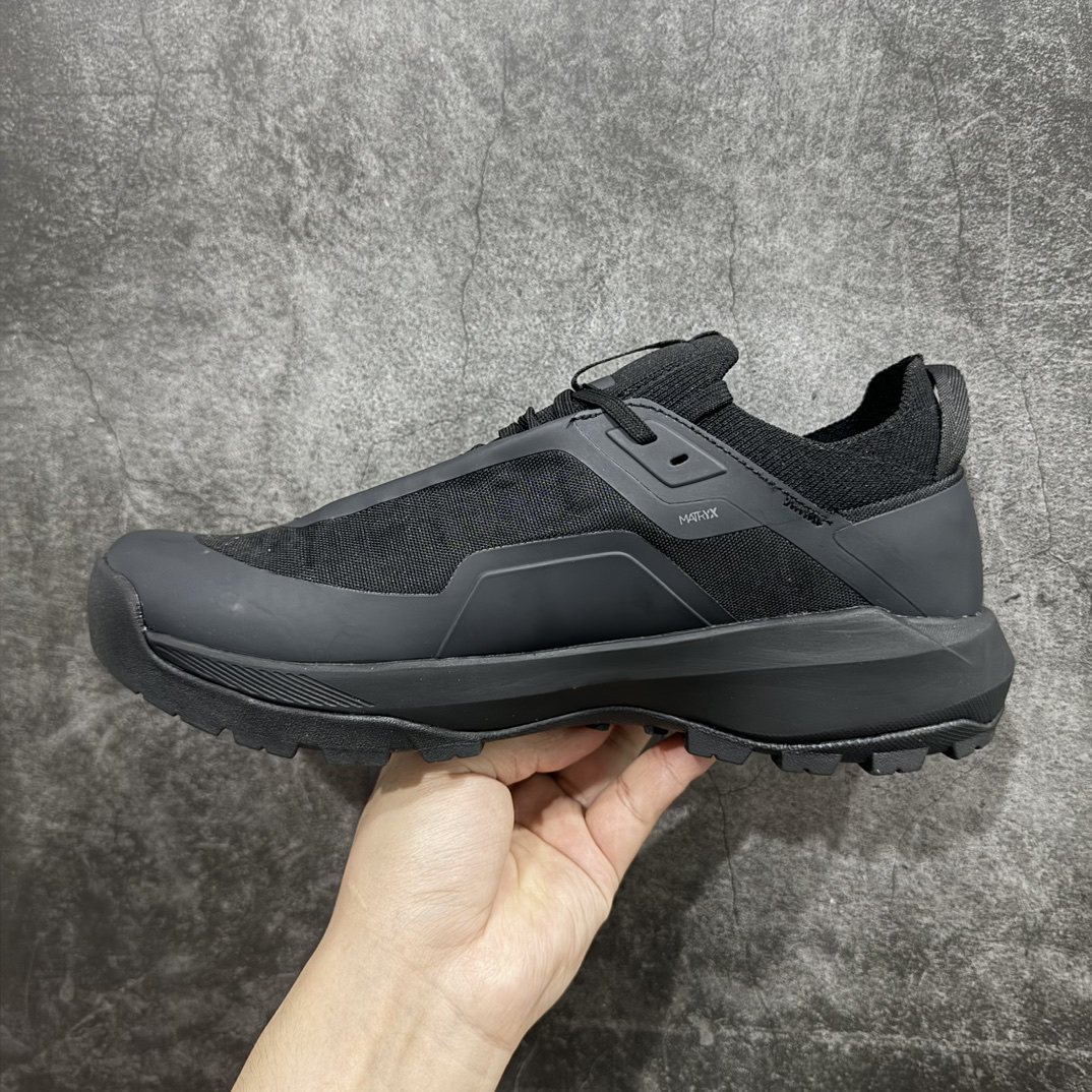 Shoes in Black