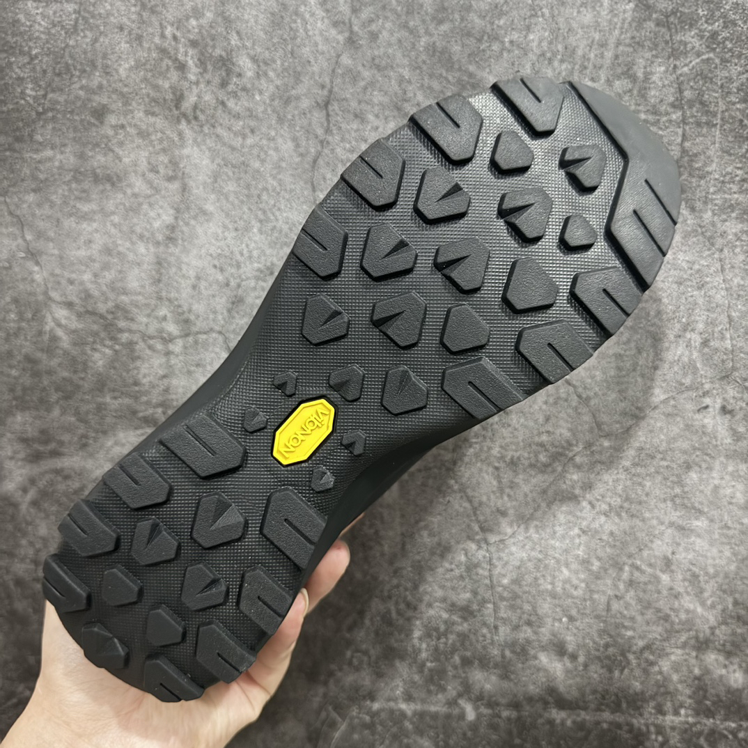 Shoes in Black