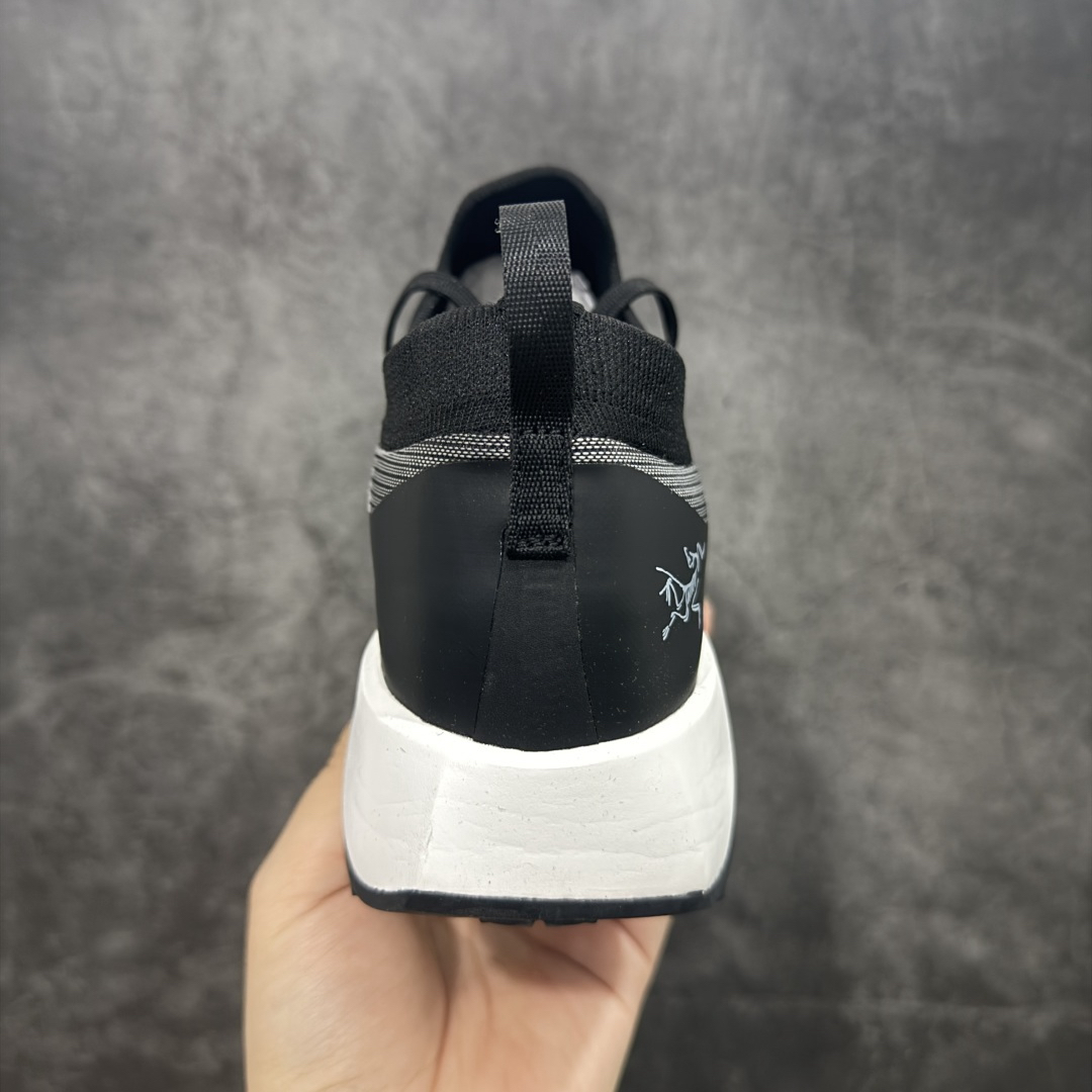 Sandals in Black