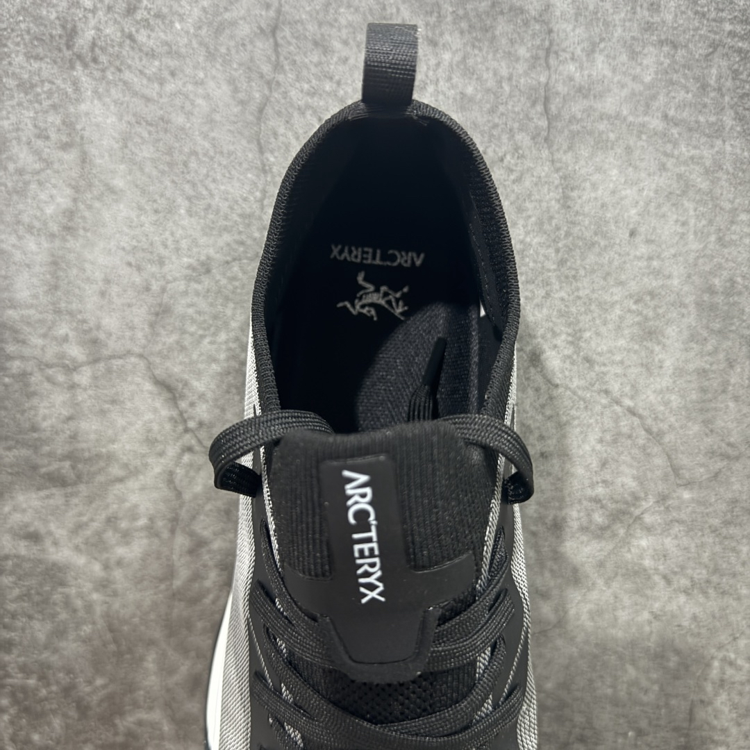 Sandals in Black