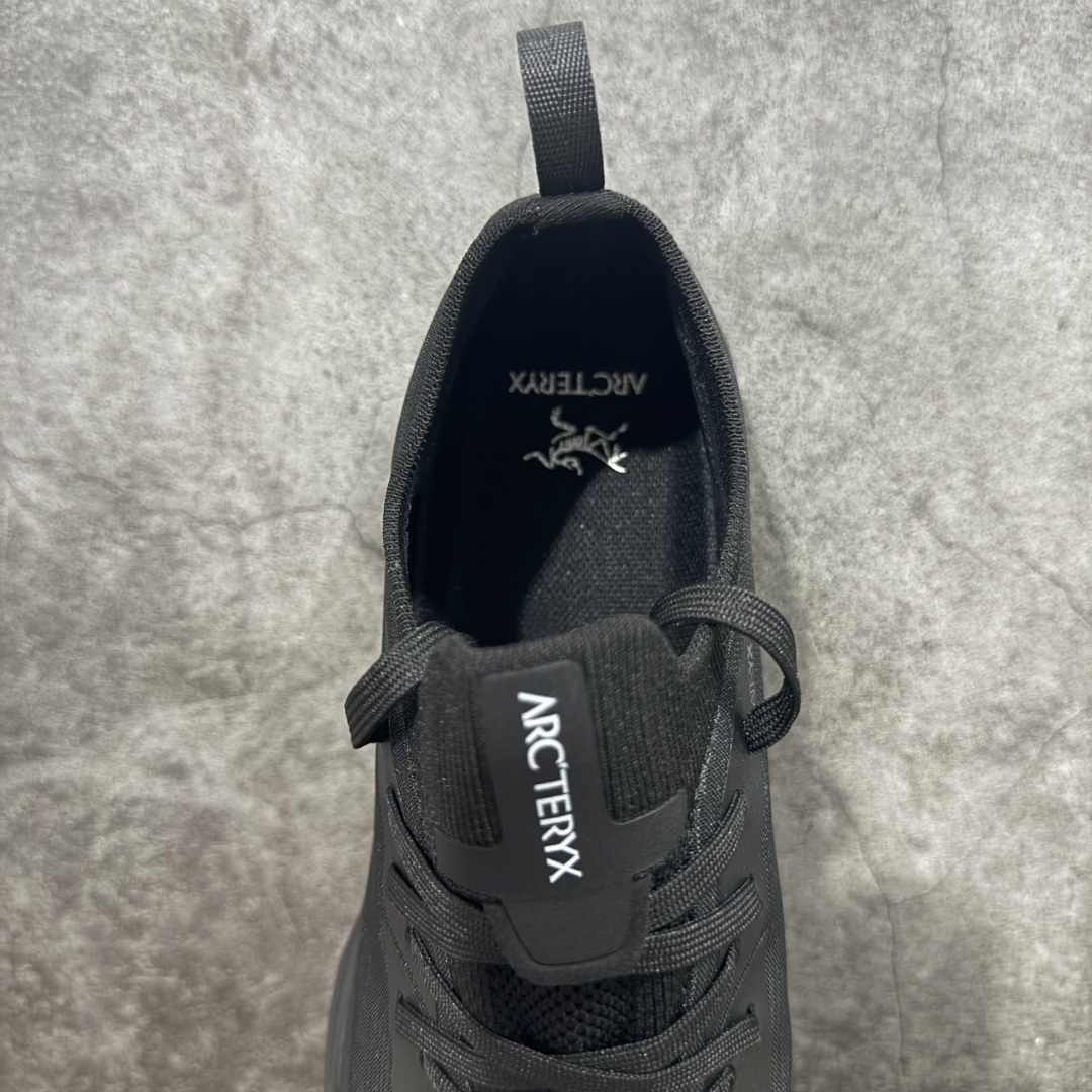 Sandals in Black