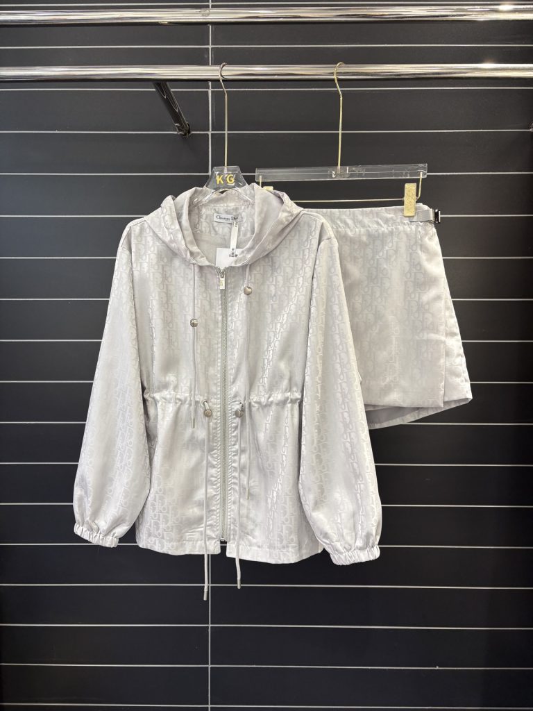 Outerwear 98829