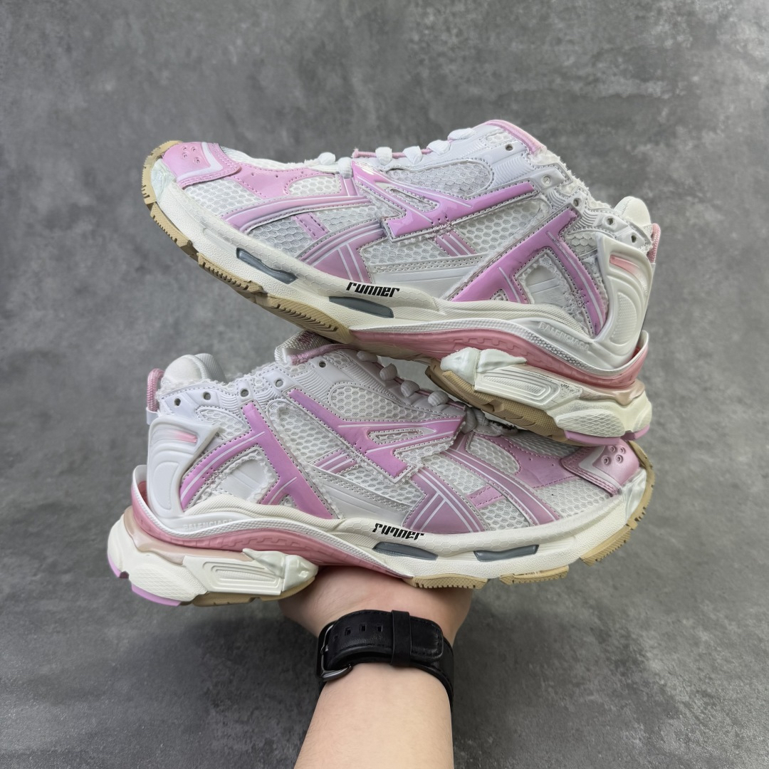 Balenciaga Sneakers 677402