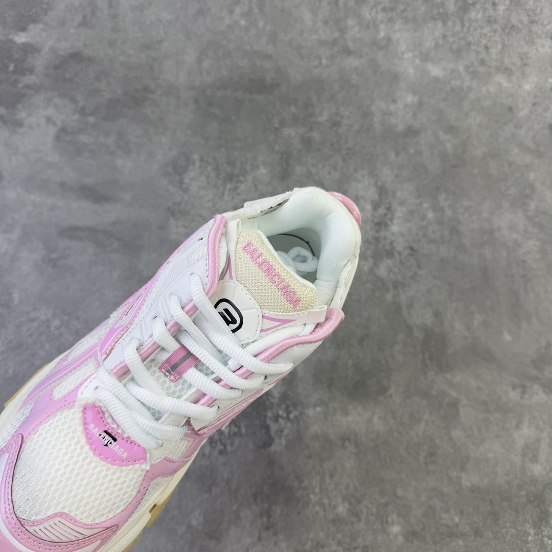 Balenciaga Sneakers 677402