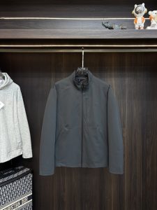 Jacket in Black