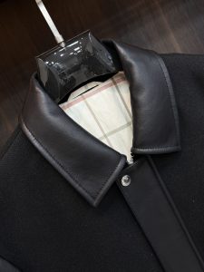 Jacket in Black