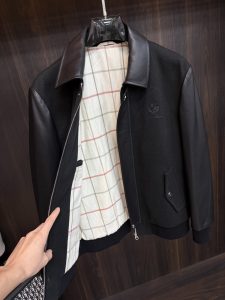 Jacket in Black