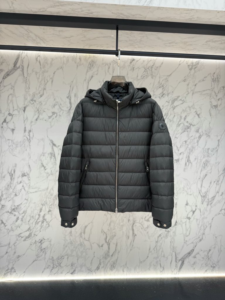 Moncler Down Jacket 12345