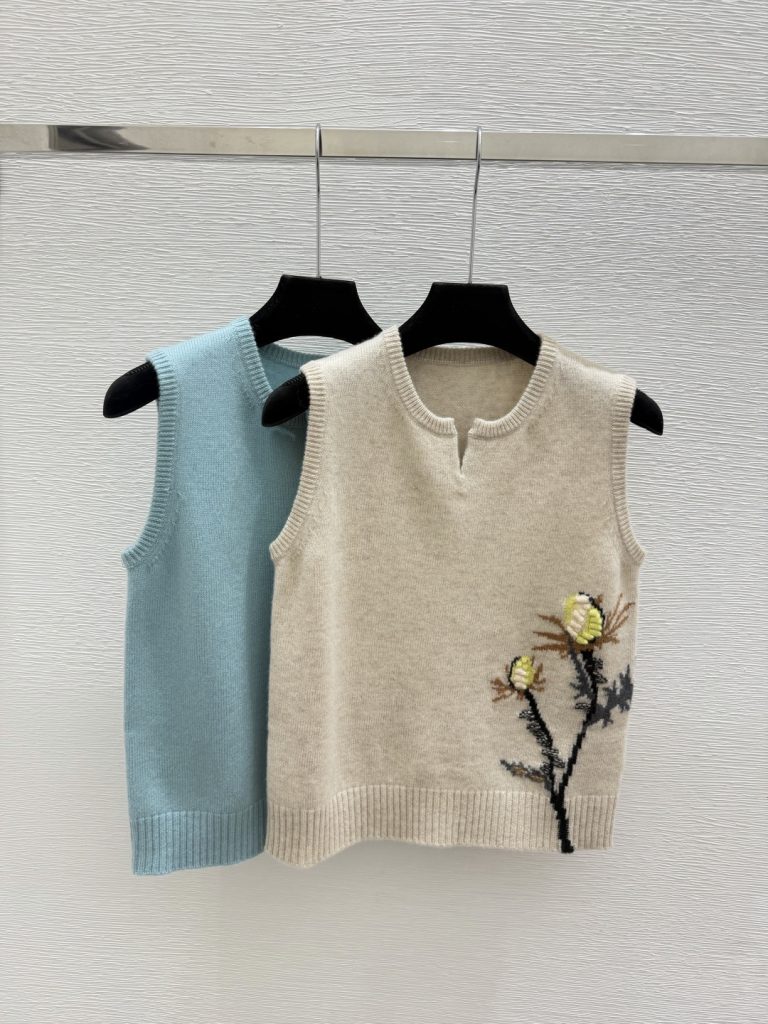 Knitwear in Blue