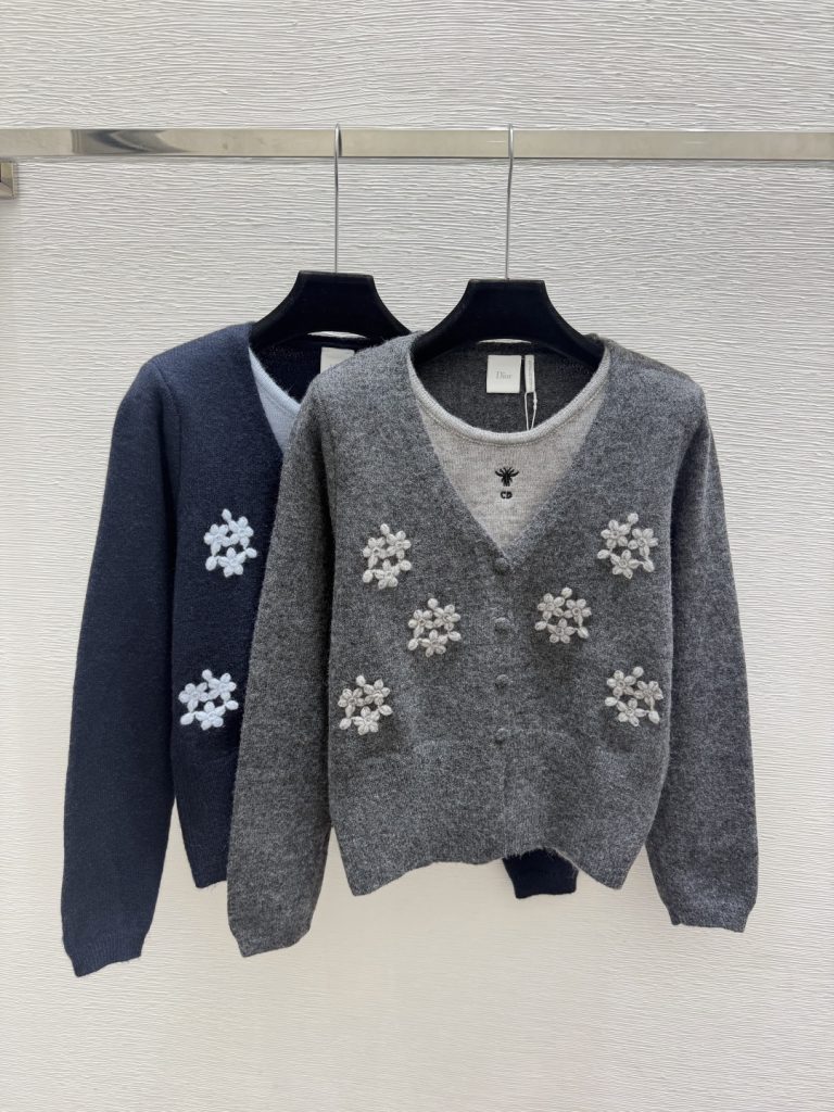Knitwear in Grey