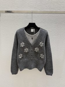 Knitwear in Grey