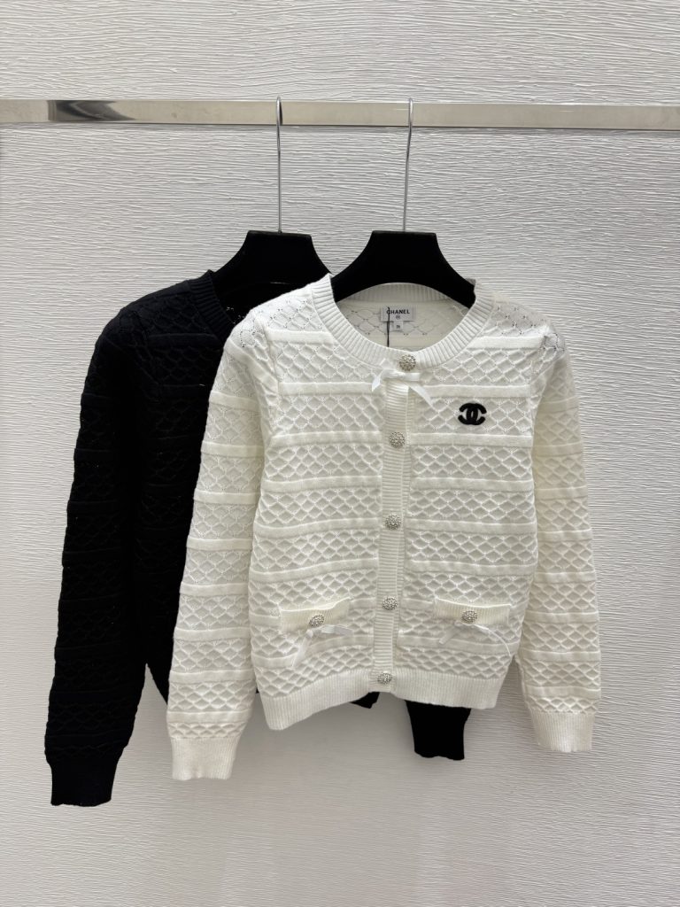 Knitwear in Black
